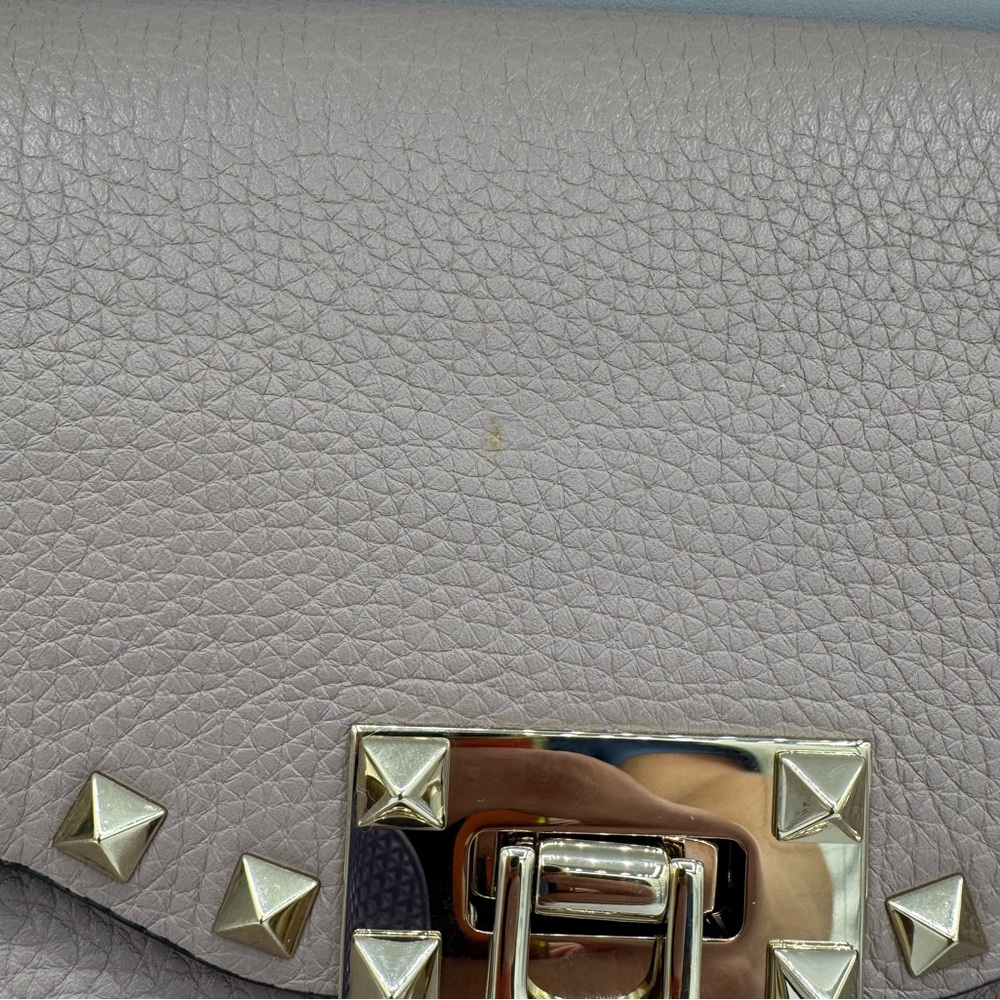 Valentino Garavani Small Rockstud Grainy Calfskin Crossbody Bag - Picture 14 of 16